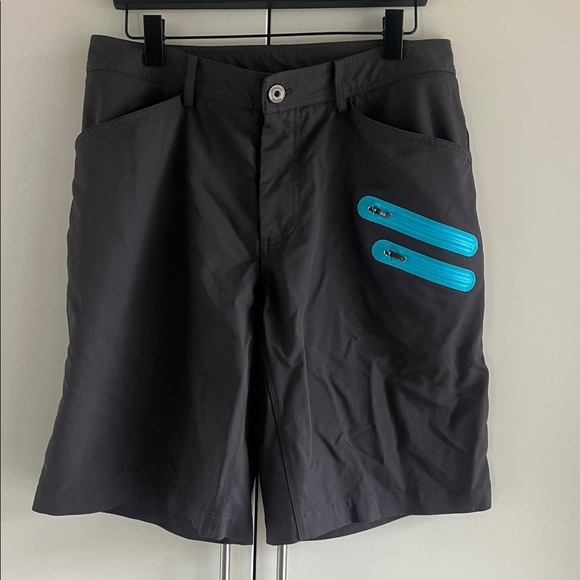 lululemon athletica Other - Lululemon Cadence Commute Zip Shorts